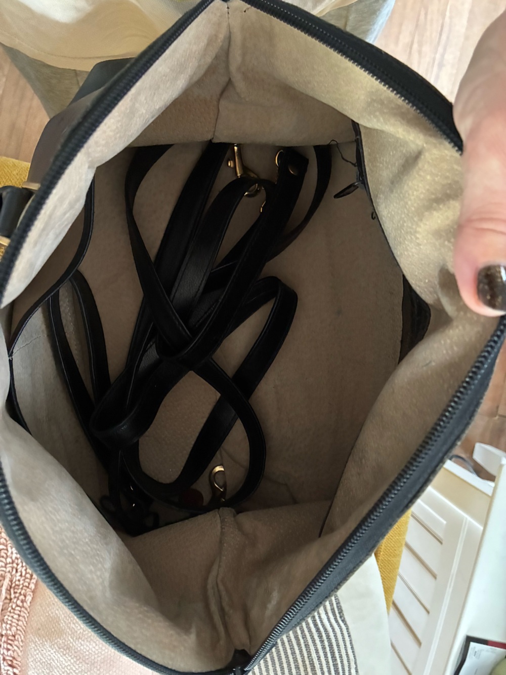 HCL Brown and Black Structured Leather Satchel - Unbranded - Picture 3 of 3